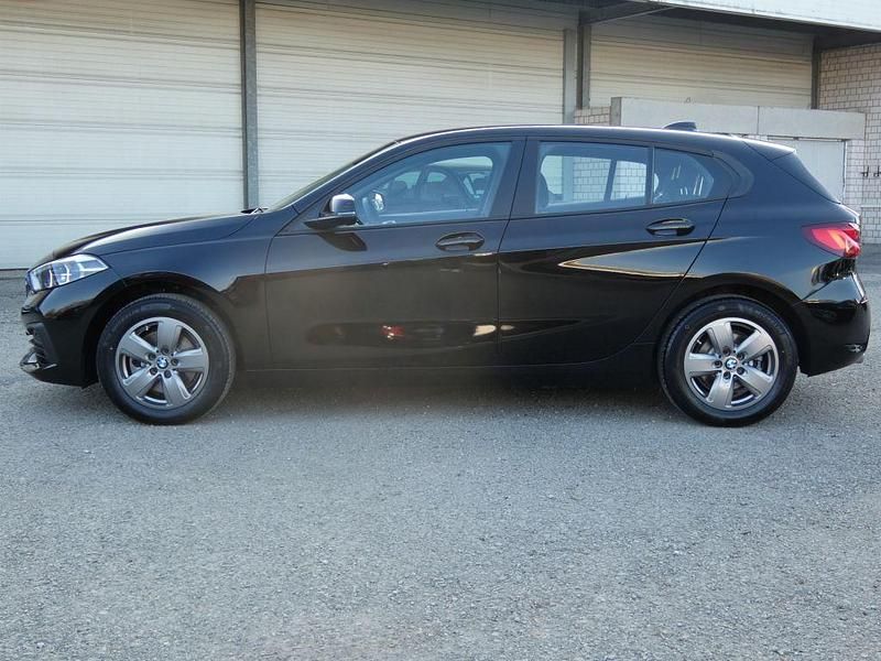 Gebraucht BMW 118 Advantage 136 PS (100 kW) 2023 Schwarz ii Kleinwagen