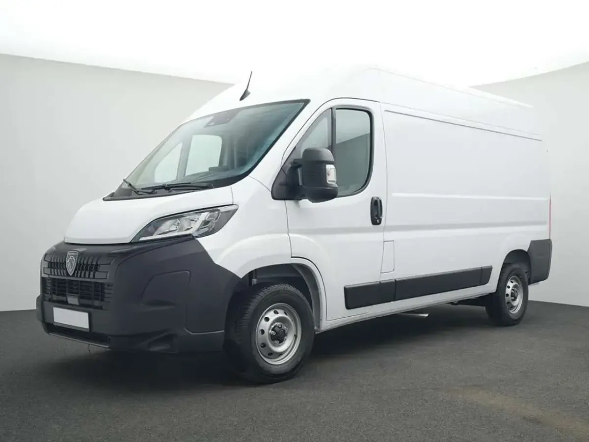 Neu Peugeot Boxer 140 PS (102 kW) 2025 Weiß Van