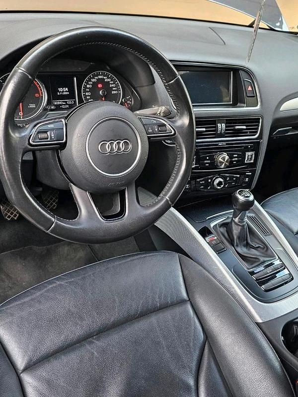 Grau Gebraucht 2012 Audi Q5 S-Line SUV | 12.799 € (Fairer Preis) - Bild 1/4