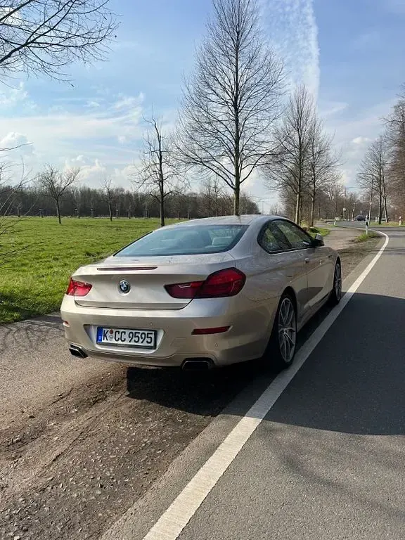 Gebraucht BMW 650 408 PS (300 kW) 2011 Gold Coupé