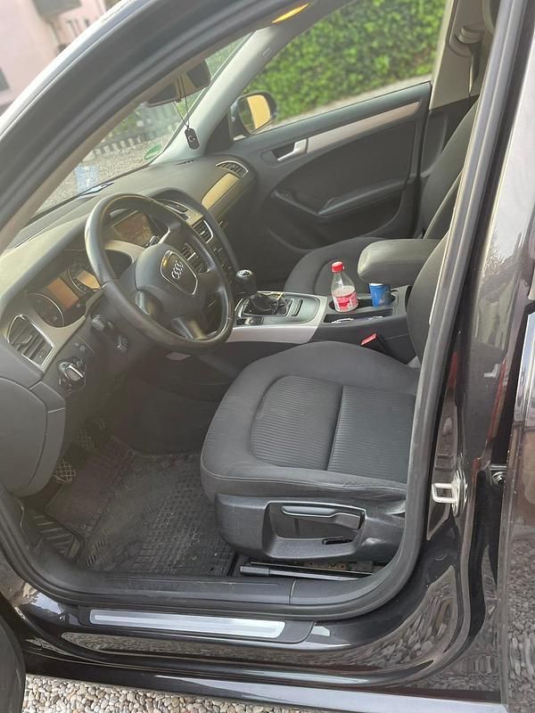 Gebraucht Audi A4 2010 Grau Kombi