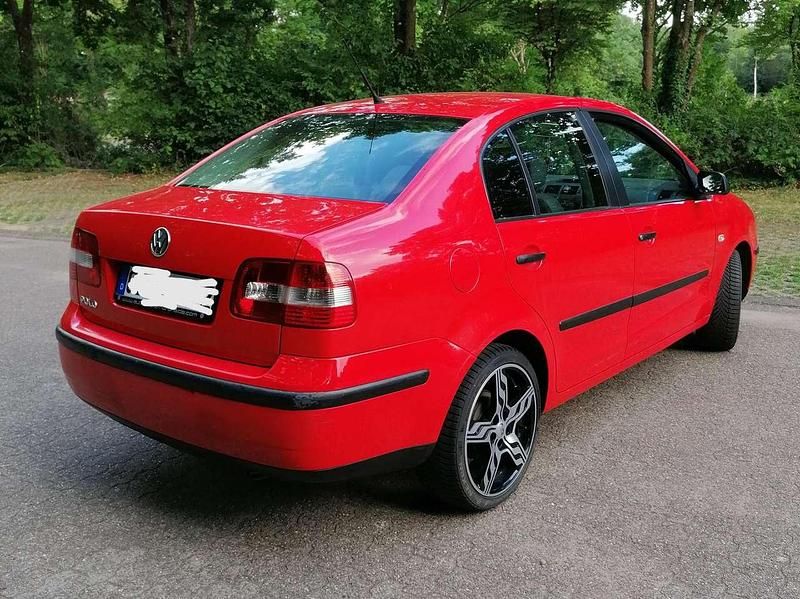 Gebraucht VW Polo 68 PS (50 kW) 2004 Rot Limousine
