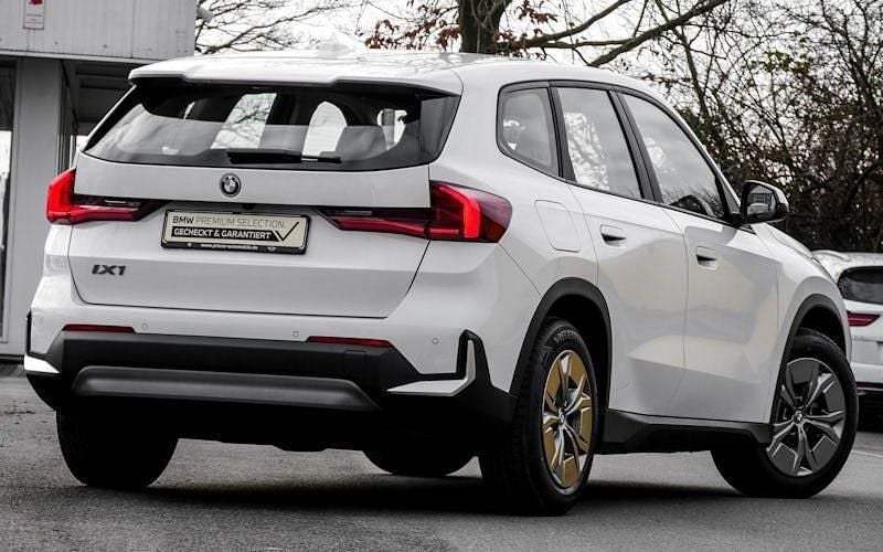 Gebraucht BMW iX1 Performance 230 kW (313 PS) 2023 Weiß SUV