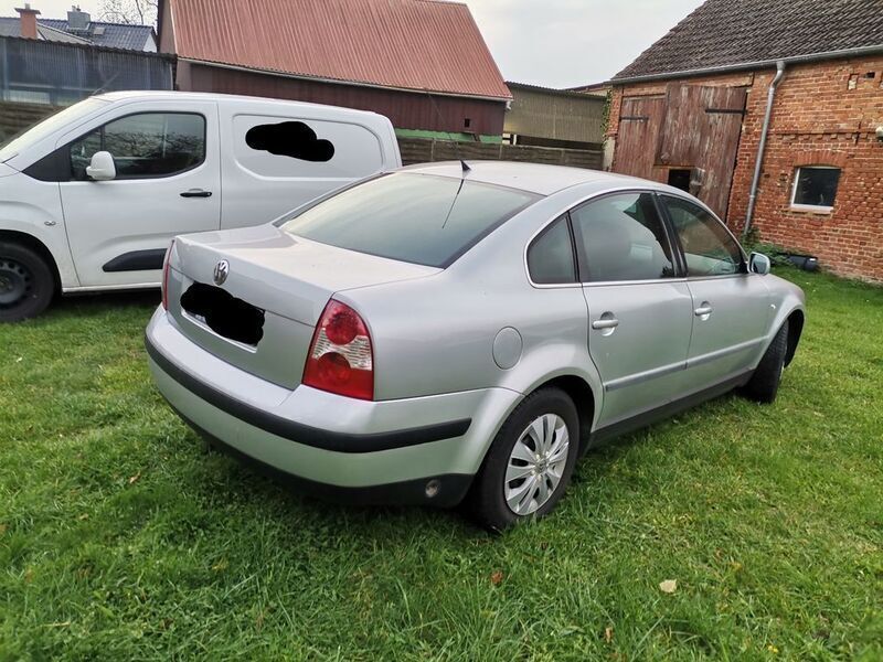 Gebraucht VW Passat 131 PS (96 kW) 2003 Silber Limousine