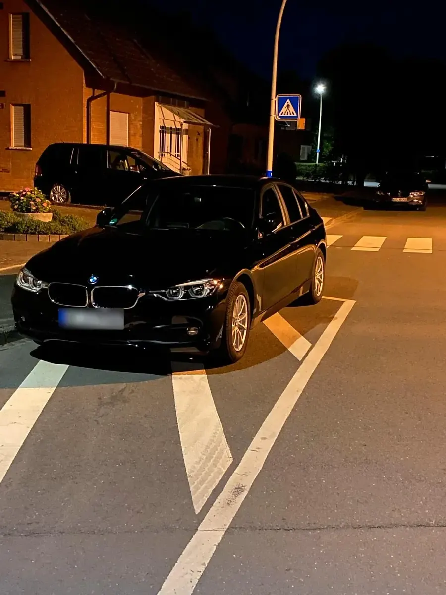 Second-hand BMW 320 190 CP (139 kW) 2017 Negru Berlinǎ