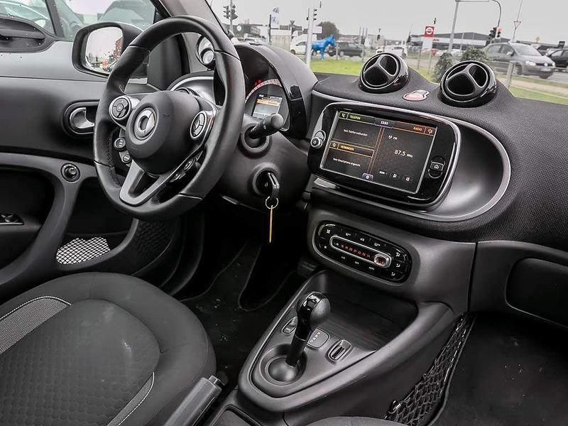 Gebraucht Smart ForTwo Coupé Premium 60 kW (82 PS) 2023 Weiß Kleinwagen