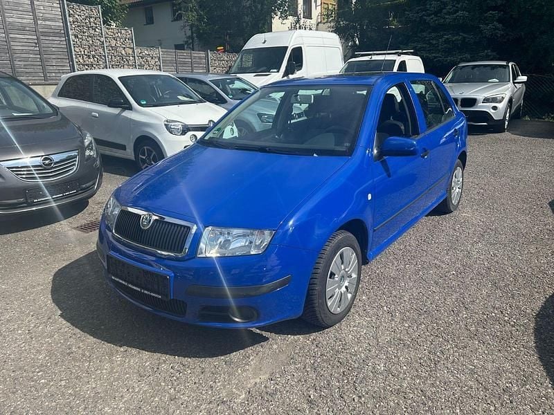 Blau Gebraucht 2004 Skoda Fabia Ambiente Kleinwagen | 2.500 € (Etwas zu teuer) - Bild 1/4