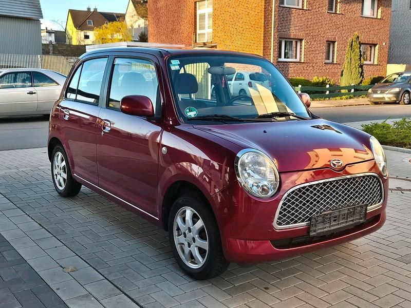 Gebraucht Daihatsu Trevis 58 PS (42 kW) 2006 Rot Kleinwagen