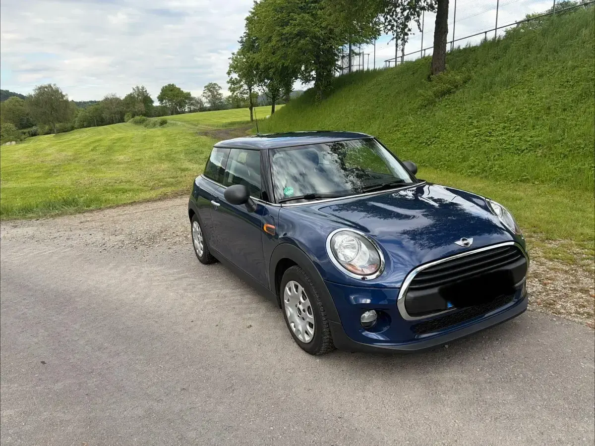 Gebraucht Mini ONE 75 PS (55 kW) 2017 Blau Kleinwagen