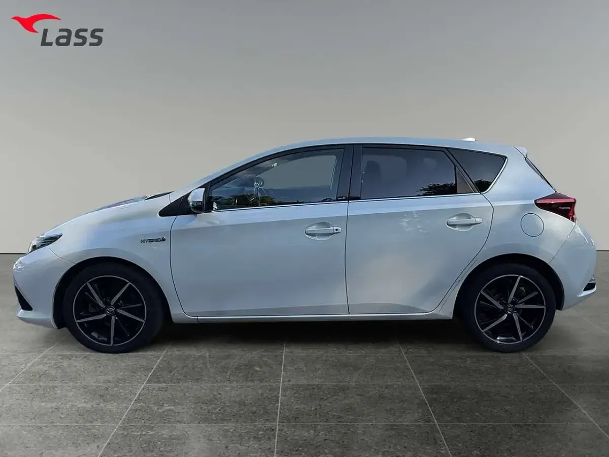 Gebraucht Toyota Auris Hybrid Basis 136 PS (100 kW) 2017 Weiß Limousine