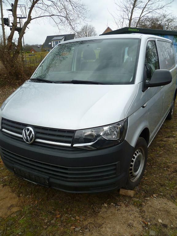 Second-hand VW T6 102 CP (75 kW) 2017 Argintiu Van