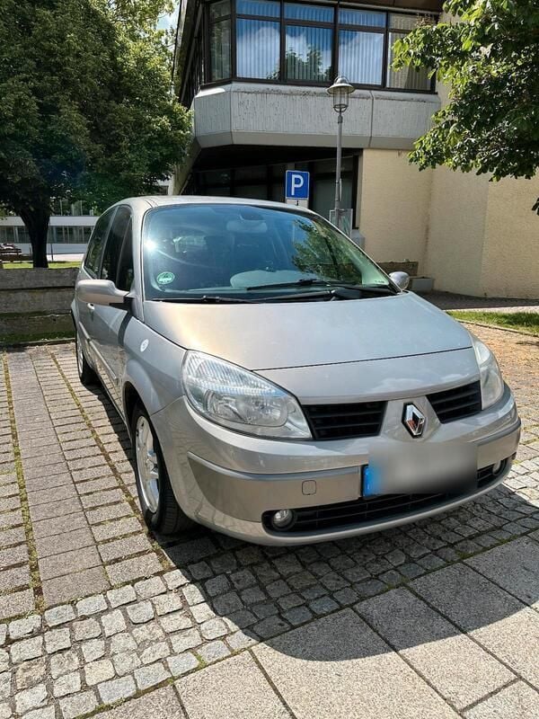 Silber Gebraucht 2005 Renault Scénic II Van / Kleinbus | 2.500 € (Etwas zu teuer) - Bild 1/4