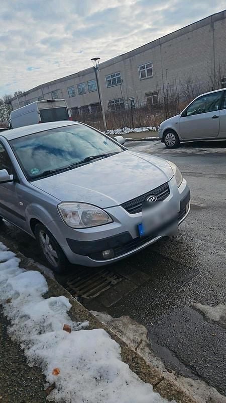 Gebraucht Kia Rio 112 PS (82 kW) 2006 Grau Limousine