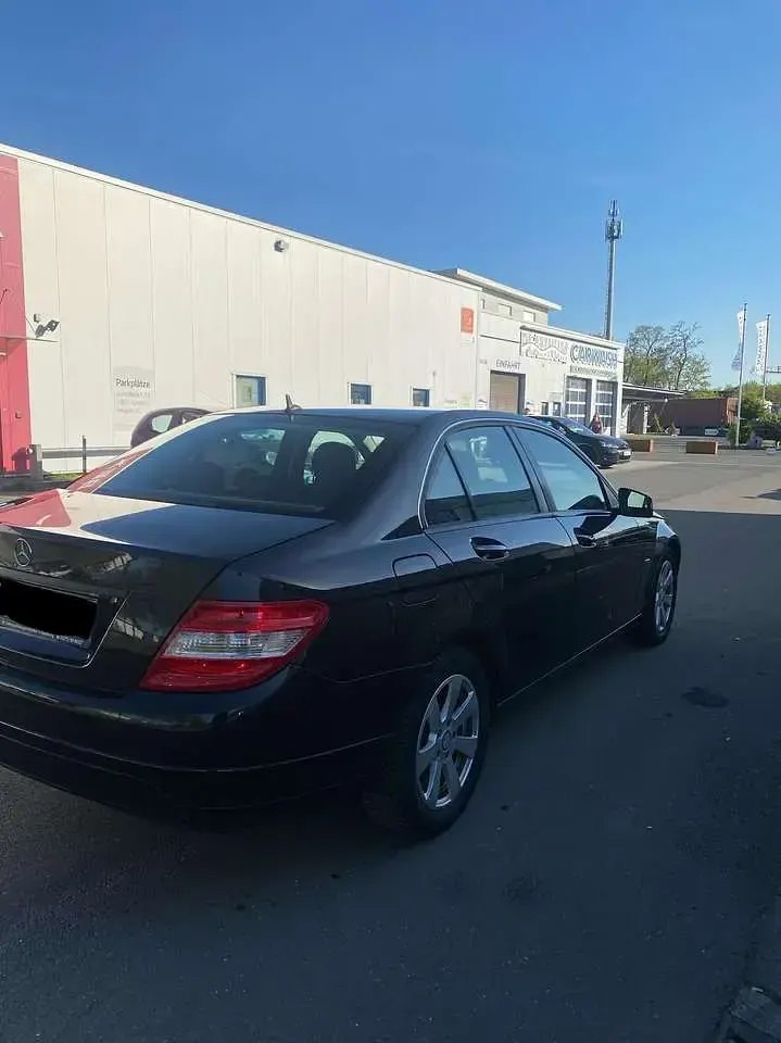 Gebraucht Mercedes C180 156 PS (114 kW) 2010 Schwarz Limousine
