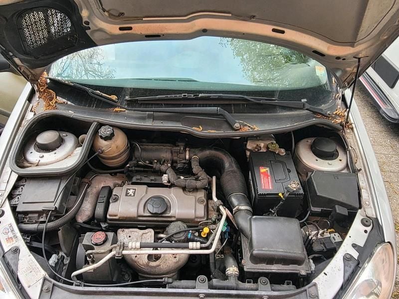 Gebraucht Peugeot 206 60 PS (44 kW) 2004 Grau Kleinwagen