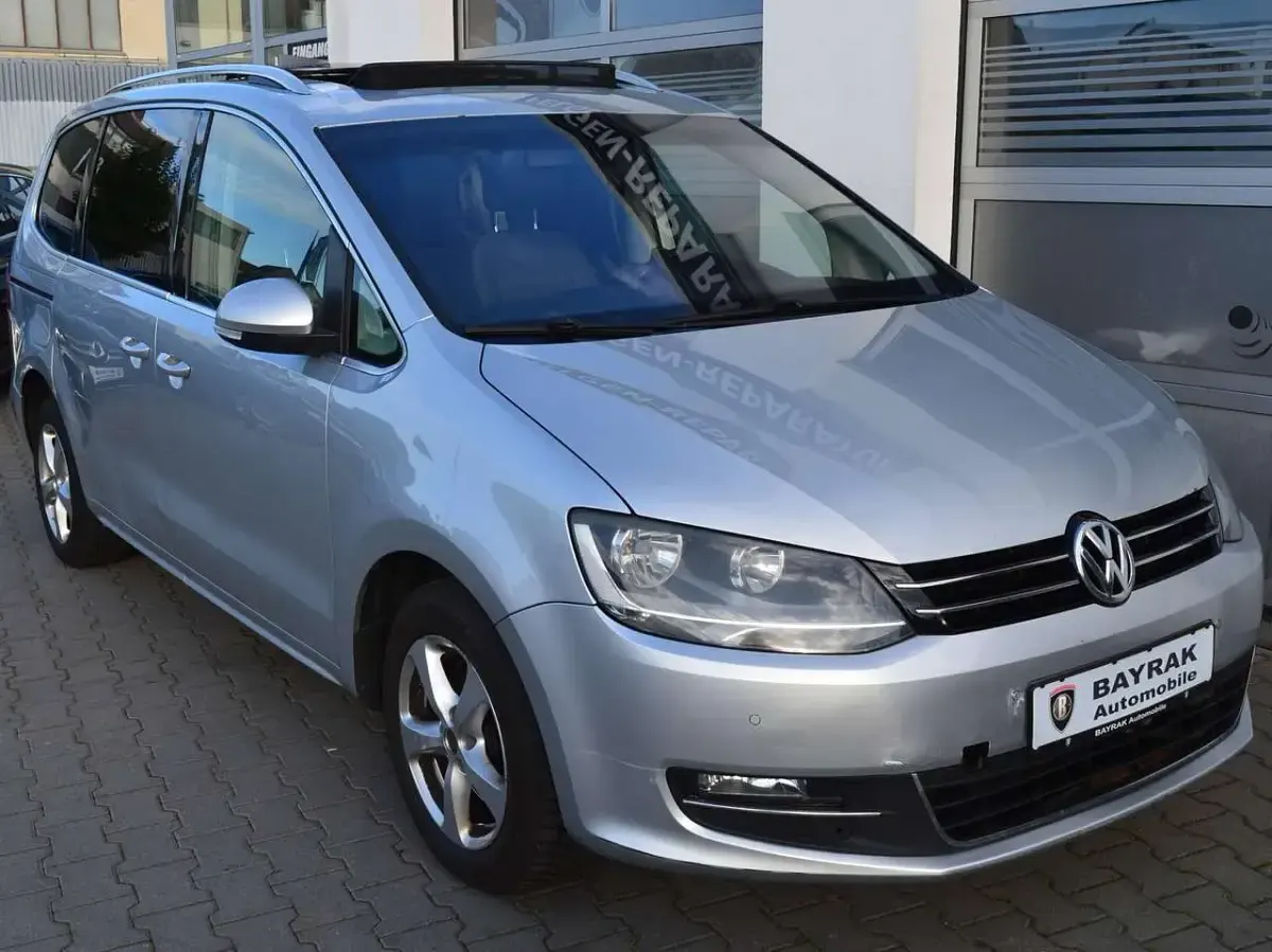 Gebraucht VW Sharan Highline 170 PS (125 kW) 2012 Reflexsilber metallic Van / Kleinbus