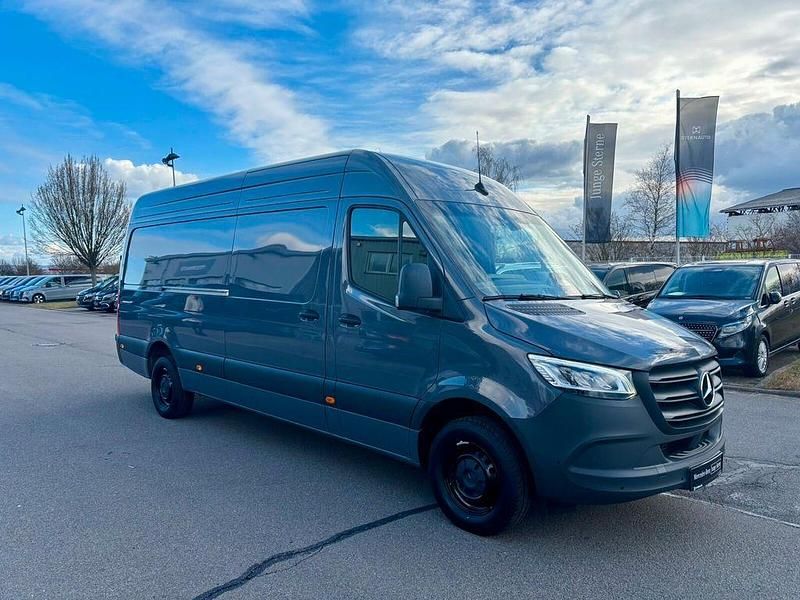 Gebraucht Mercedes Sprinter 170 PS (125 kW) 2024 Graphitgrau Van