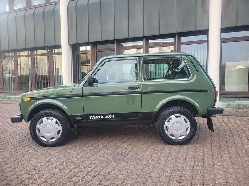 Grün Gebraucht 2017 Lada Taiga SUV | 9.900 € (Fairer Preis) - Bild 1/4