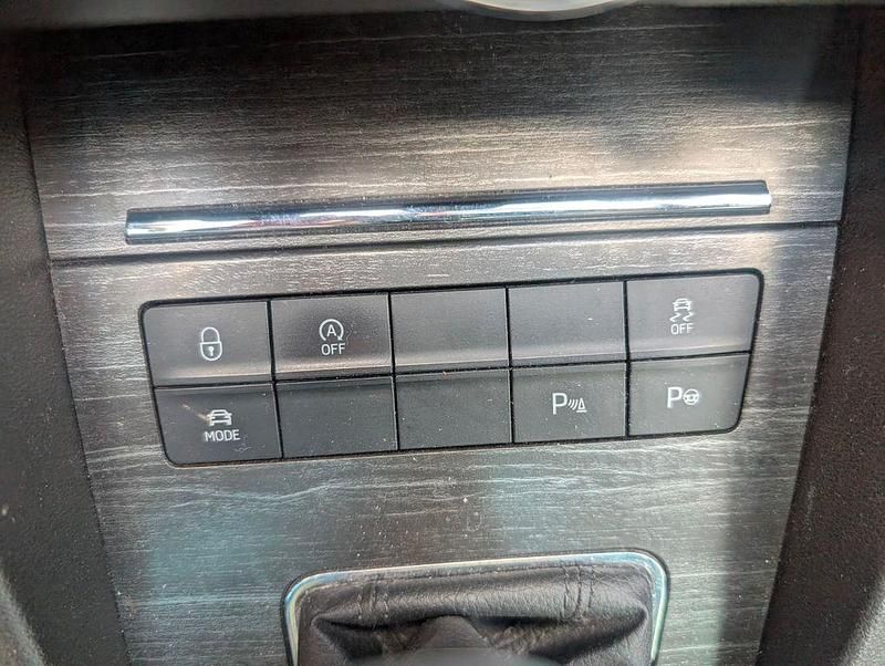 Gebraucht Skoda Octavia 184 PS (135 kW) 2014 Braun Kleinwagen