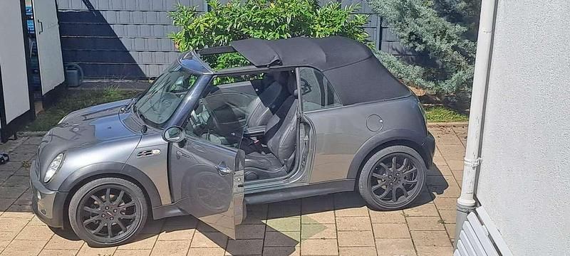 Silber Gebraucht 2005 Mini Cooper S Cabriolet Cabrio | 6.999 € (Fairer Preis) - Bild 1/4