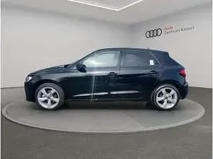 Gebraucht Audi A1 116 PS (85 kW) 2025 Schwarz (mythosschwarz metallic) SUV
