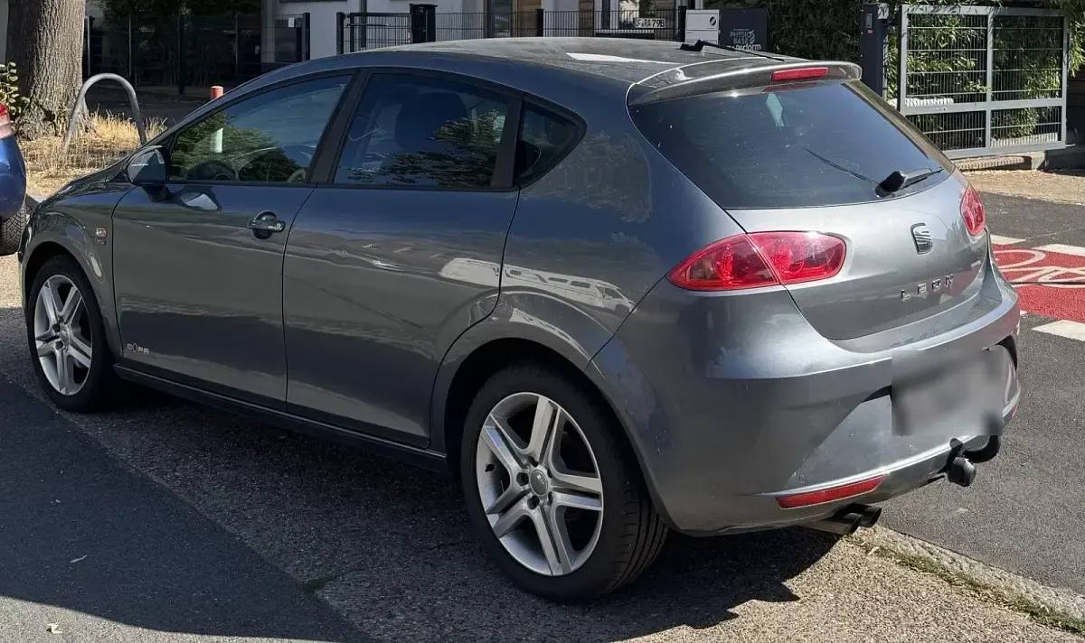Gebraucht Seat Leon FR 125 PS (91 kW) 2012 Grau Limousine