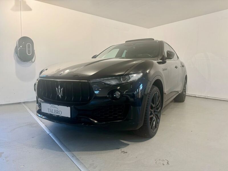 Schwarz Gebraucht 2018 Maserati Levante SUV | 37.991 € (Guter Preis) - Bild 1/4