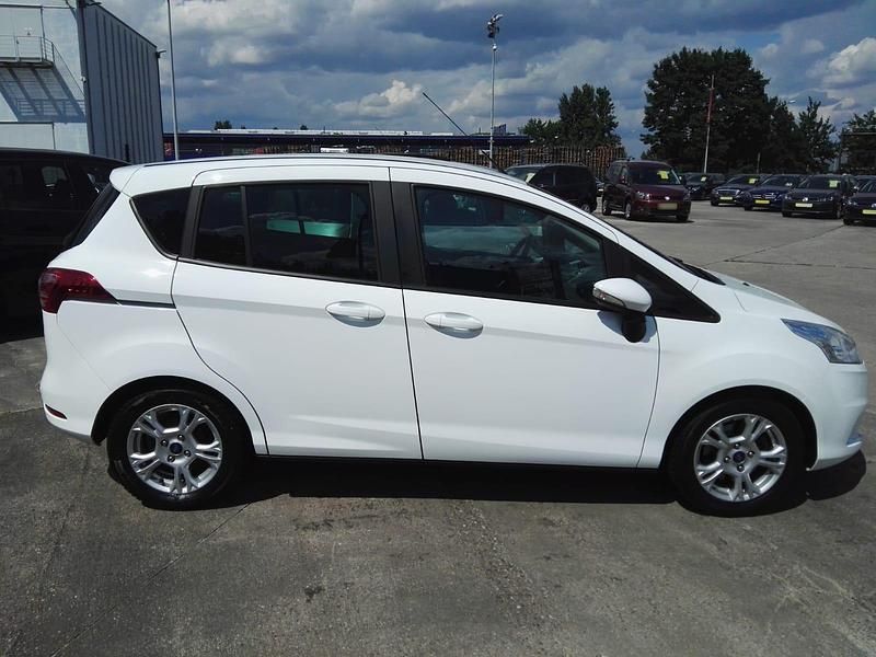 Second-hand Ford B-MAX 101 CP (74 kW) 2014 Alb Monovolum