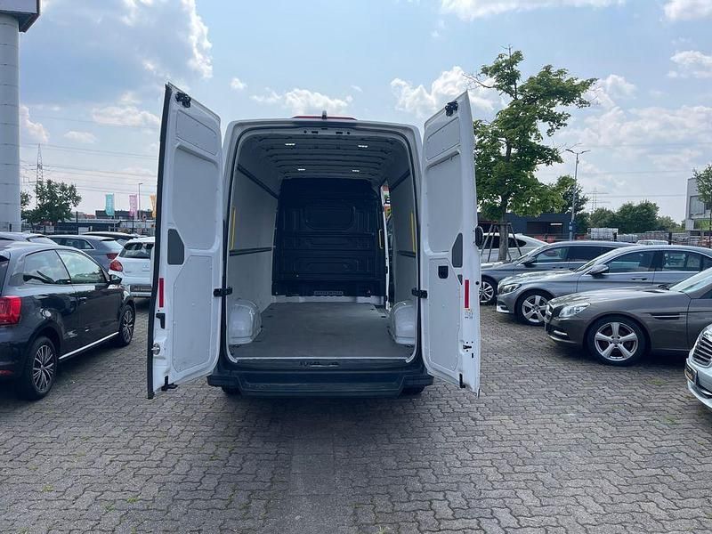 Gebraucht VW Crafter 140 PS (102 kW) 2023 Weiß Van
