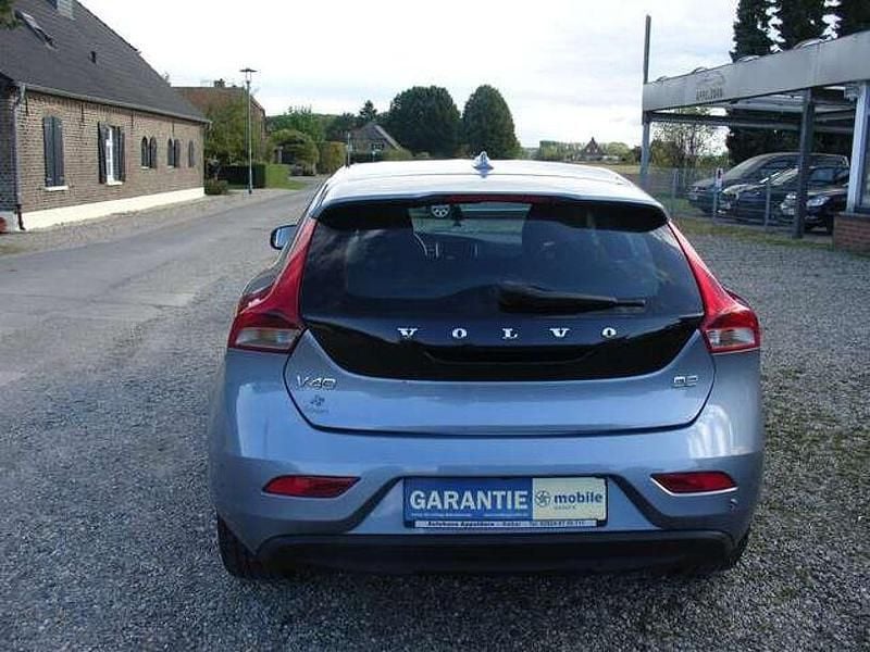 Gebraucht Volvo V40 Kinetic 120 PS (88 kW) 2016 Liquid blue Kombi
