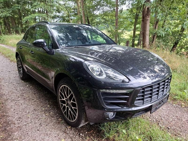 Gebraucht Porsche Macan 252 PS (185 kW) 2017 Schwarz SUV