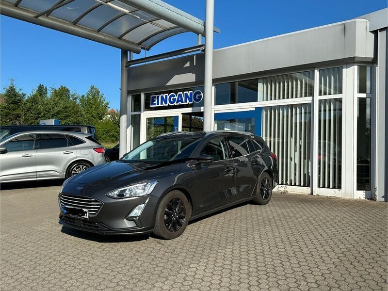 Grau Gebraucht 2018 Ford Focus Cool & Connect Kombi | 13.950 € (Fairer Preis) - Bild 1/4