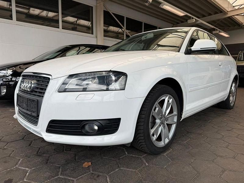 Gebraucht Audi A3 Ambition 125 PS (91 kW) 2010 Weiß Kleinwagen