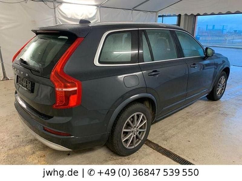 Gebraucht Volvo XC90 Momentum 235 PS (172 kW) 2021 Savile grey SUV