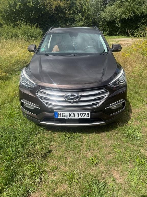 Braun Gebraucht 2017 Hyundai Santa Fe Premium SUV | 19.000 € (Guter Preis) - Bild 1/4