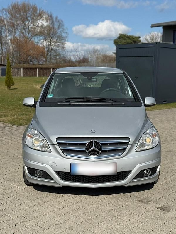 Gebraucht Mercedes B150 115 PS (84 kW) 2008 Van / Kleinbus