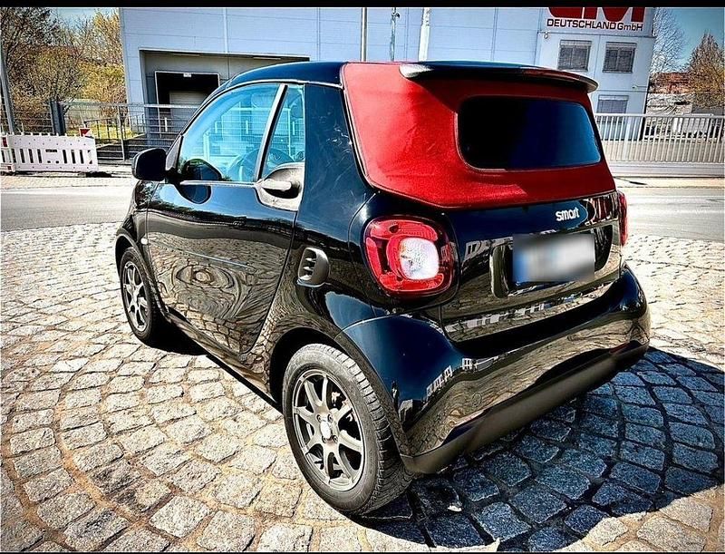 Schwarz Gebraucht 2016 Smart ForTwo Cabrio Passion Cabrio | 10.300 € (Guter Preis) - Bild 1/4