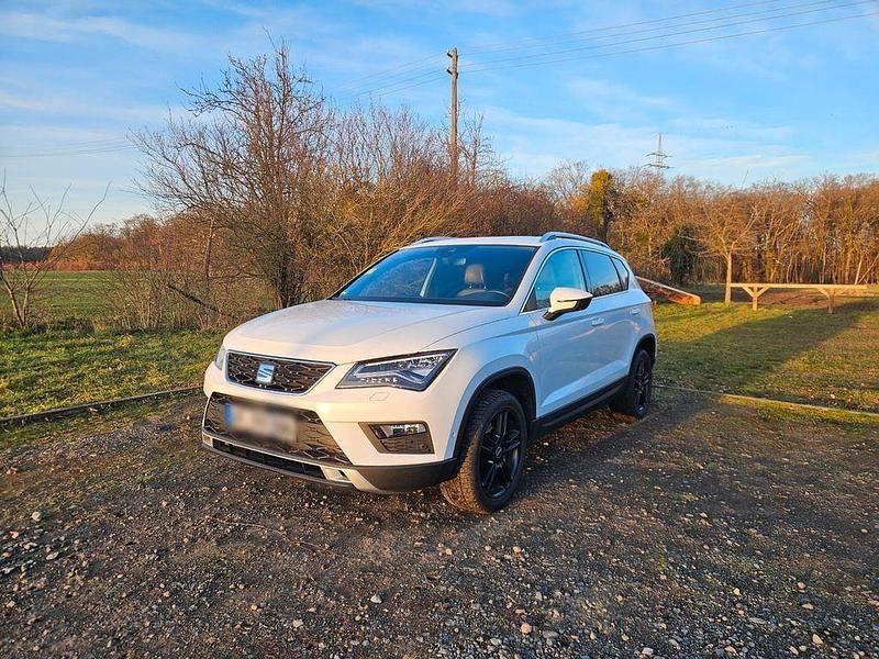 Weiß Gebraucht 2017 Seat Ateca 4Drive SUV | 17.900 € (Fairer Preis) - Bild 1/4