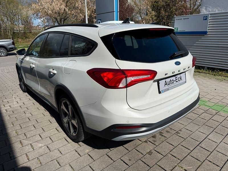 Gebraucht Ford Focus Active 150 PS (110 kW) 2021 Weiß Limousine