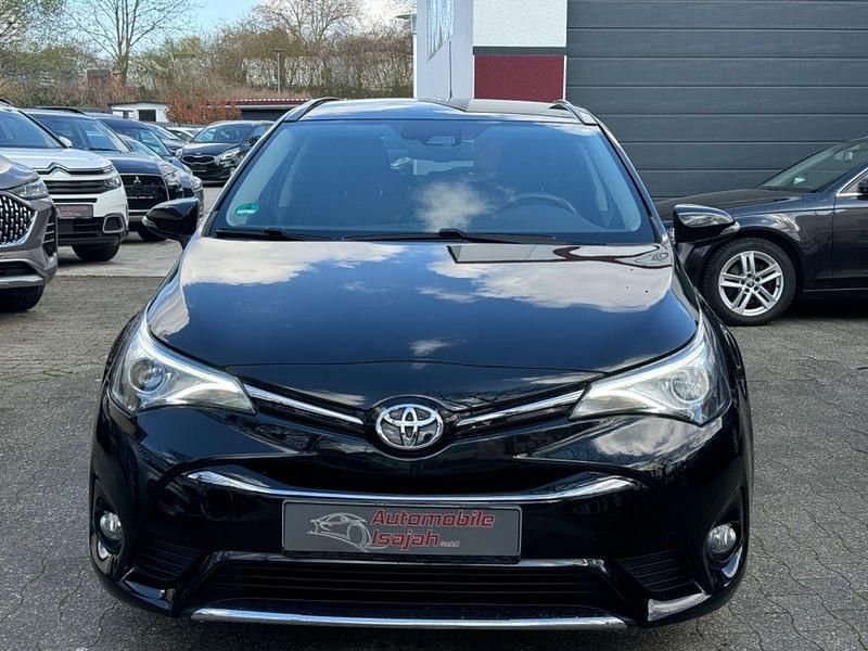 Gebraucht Toyota Avensis Team 147 PS (108 kW) 2018 Schwarz Limousine