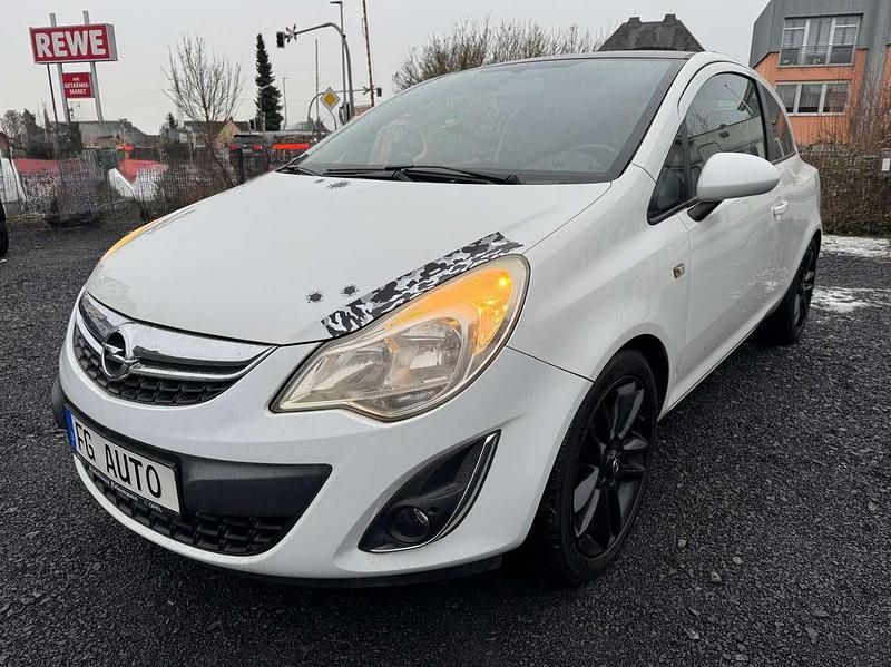 Gebraucht Opel Corsa Color Edition 87 PS (63 kW) 2011 Weiß Limousine