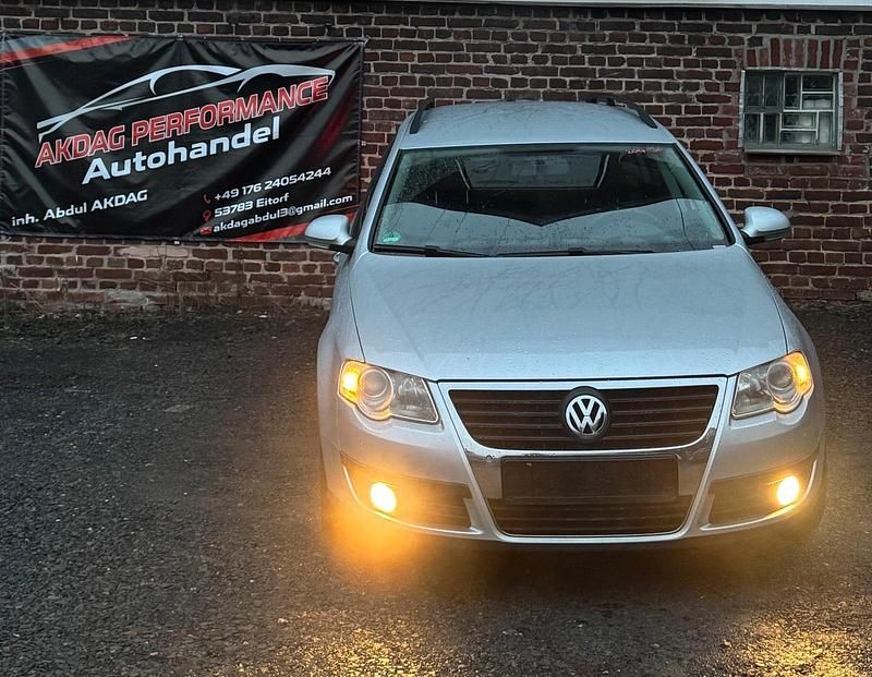 Grau Gebraucht 2009 VW Passat Kombi | 2.999 € (Guter Preis) - Bild 1/4