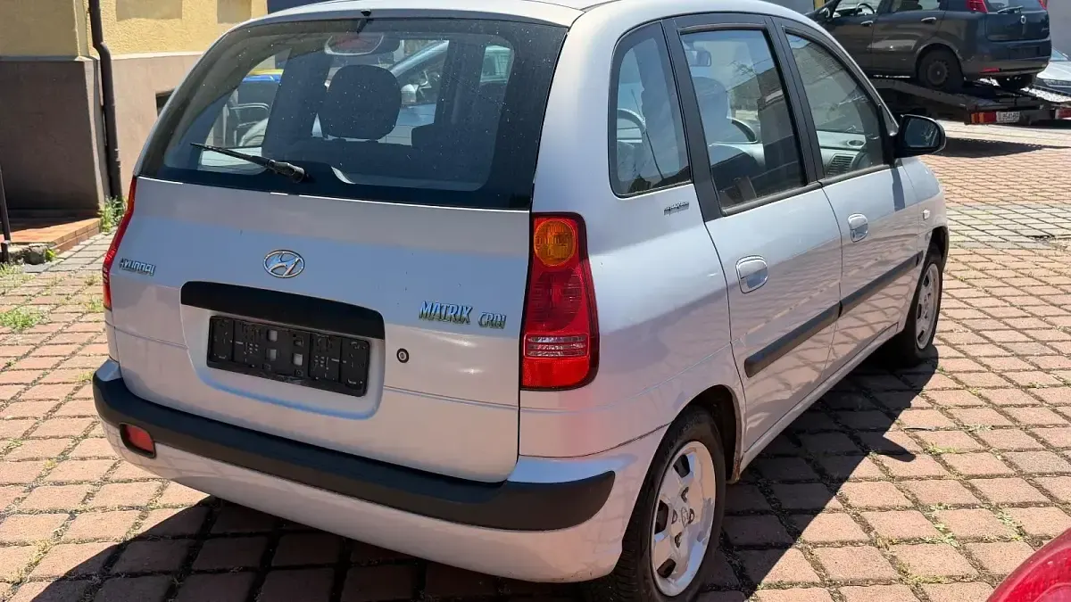Gebraucht Hyundai Matrix 82 PS (60 kW) 2004 Silber Van / Kleinbus