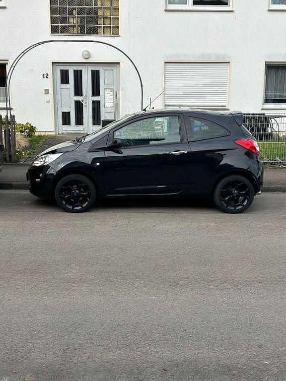 Gebraucht Ford Ka 69 PS (50 kW) 2015 Schwarz Kleinwagen