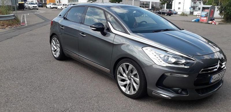 Grau Gebraucht 2014 Citroën DS5 Sport Chic Kleinwagen | 9.900 € (Fairer Preis) - Bild 1/4