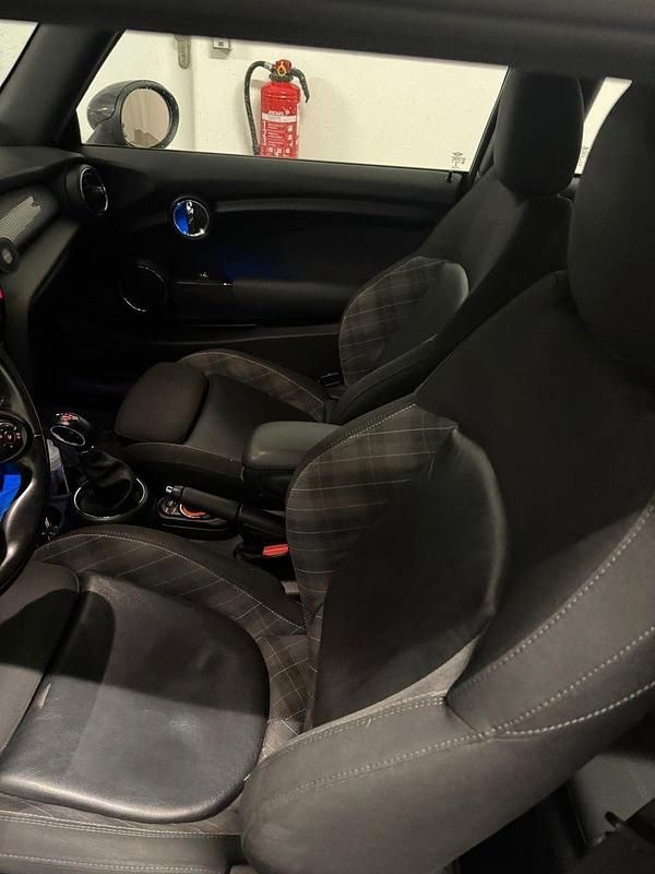 Second-hand Mini Cooper 136 CP (100 kW) 2018 Alb Hatchback