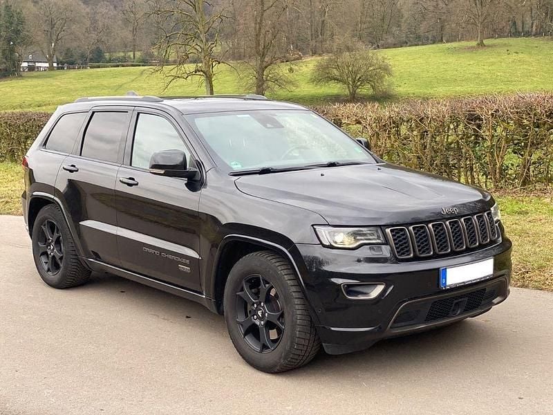Schwarz Gebraucht 2016 Jeep Grand Cherokee Limited SUV | 16.900 € (Guter Preis) - Bild 1/4