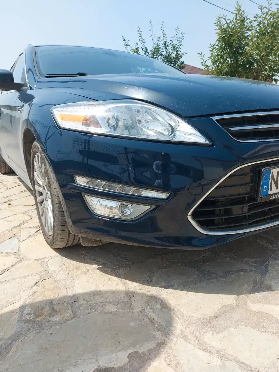 Gebraucht Ford Mondeo 163 PS (119 kW) 2014 Blau Kombi