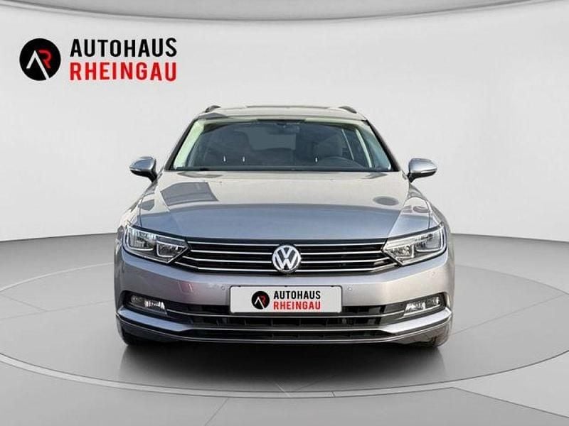 Second-hand VW Passat 150 CP (110 kW) 2018 Argintiu Break
