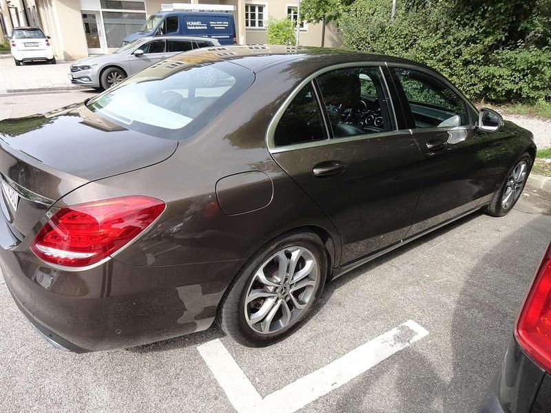 Gebraucht Mercedes C180 Edition 156 PS (114 kW) 2017 Braun Limousine